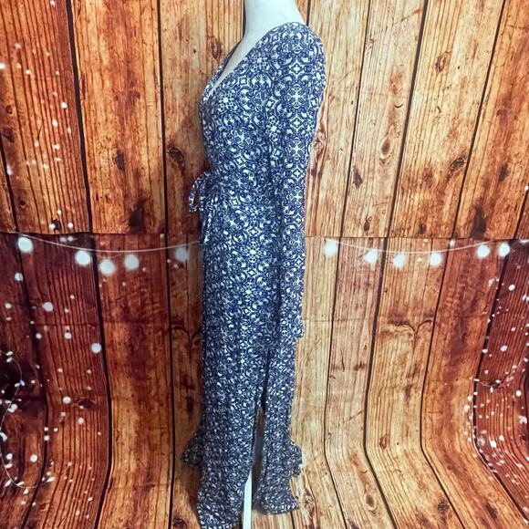 Lulu's navy & white maxi dress size XS extra small long sleeve deep v neck - Picture 4 of 8